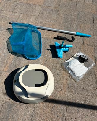 Robot piscina ed accessori pulizia