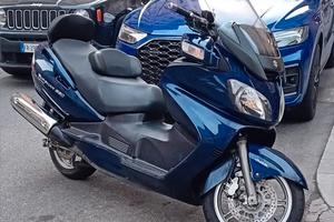Stupendo Suzuki burgman 650 executive 
