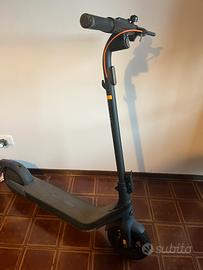 Monopattino elettrico ninebot