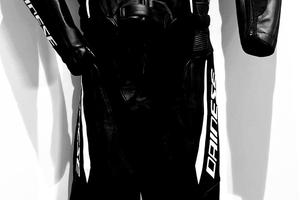 Tuta professionale da donna marca DAINESE