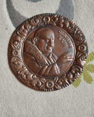 Effige in rame Papa Giovanni XXIII