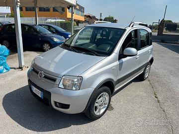 Fiat Panda 1.3 MJT 16V DPF 4x4 Climbing