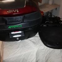 bauletto GIVI  e 340 monolock usato