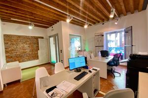 NEGOZIO A SAN MARTINO DI LUPARI