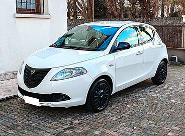 Lancia Ypsilon 1.2 69 CV 5 porte GPL Ecochic Gold