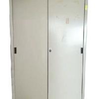 Armadio in metallo - ante scorrevoli