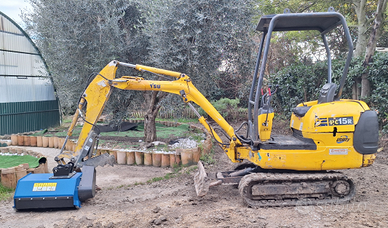 Miniescavatore Komatsu 15