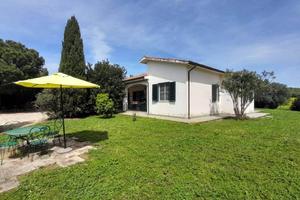 Villa di 150 m² con più di 5 locali a Tarquinia