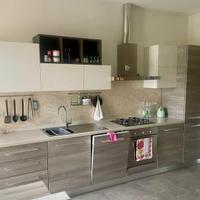 Cucina completa di elettrodomestici