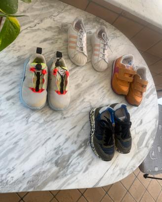 In blocco scarpe N 25