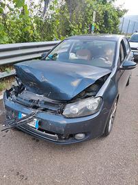 Volkswagen Golf 6 incidentata