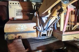 ESCAVATORE BENATI 90