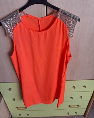 vestito, 2 pantaloni donna, e un giubbotto in ecop