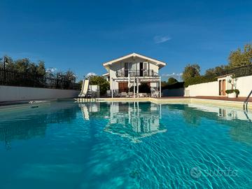 Appartamento in villa con piscina a Noto dal 12/09