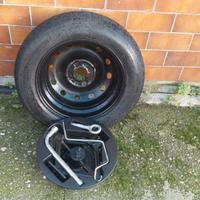 Ruotino completo di attrezzi nuovo