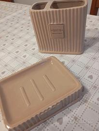Porta saponetta e porta spazzolino