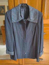 Elegante giacca da sera grigia con paillettes