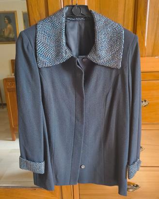 Elegante giacca da sera grigia con paillettes