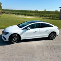 Noleggio Mercedes EQE con Autista per cerimonie