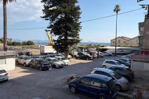 3 LOCALI A PORTICI