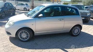 Lancia Ypsilon 1.3 MJT 90 CV Platino