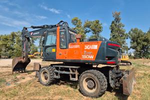 Escavatore gommato hitachi zaxis 180w anno 2005