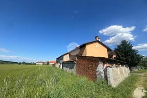 RUSTICO A BORGARO TORINESE