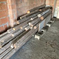 Travi e tavole di legno