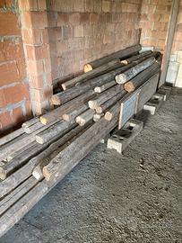 Travi e tavole di legno