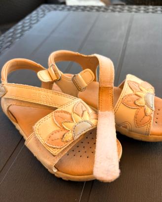Sandali bambina Geox con fiori – taglia 27