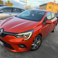 Renault Clio dCi 8V 90 CV EDC 5 porte Moschino Int