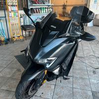 Tmax T-Max 2017 530 DX