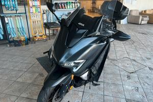Tmax T-Max 2017 530 DX