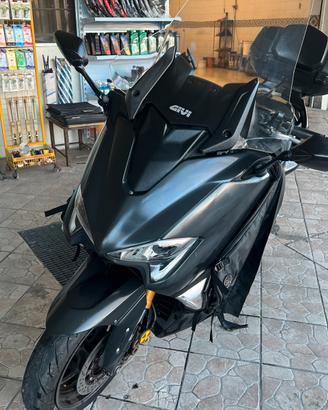 Tmax T-Max 2017 530 DX -Prezzo Last Minute