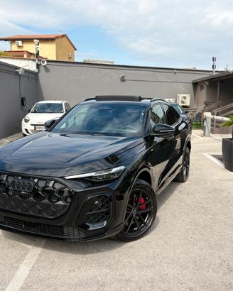 Audi Q5 40 TDI 204 CV quattro S tronic line IDENTI
