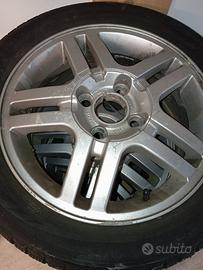Gomme invernali complete di cerchio