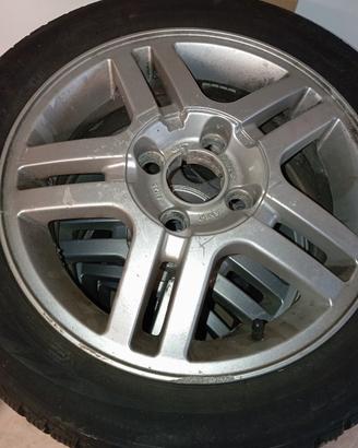 Gomme invernali complete di cerchio