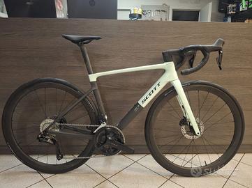 -25% SCOTT Addict RC 30 - 2026