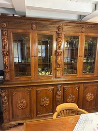 Credenza e tavolo in legno massiccio