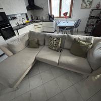 Divano PoltroneSofà con chaise longue