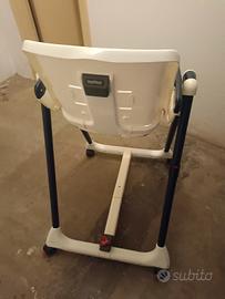 seggiolone e fasciatoio 