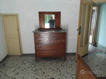 Casa su più piani buono stato