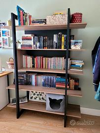 libreria stile industriale 