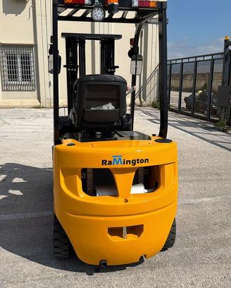 Vendi carrello elevatore