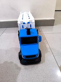 camion che si trasforma in strada 