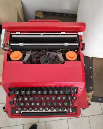 Macchina da scrivere Valentine a valigetta