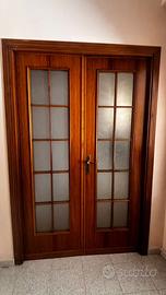 Porta interna in legno a doppia anta