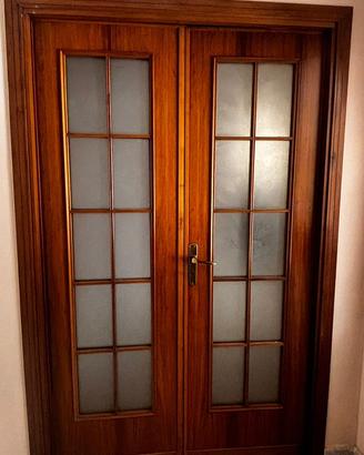 Porta interna in legno a doppia anta