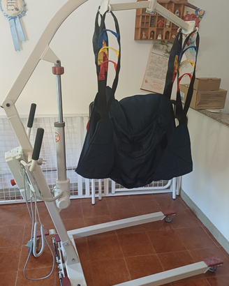 Sollevatore elettrico per anziani
