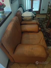 Divano vintage con poltrone pelle
